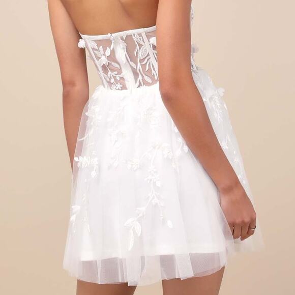 NEW Lulus Marvelously Lovely White Tulle 3D Embroidered Strapless Mini Dress - Picture 4 of 11